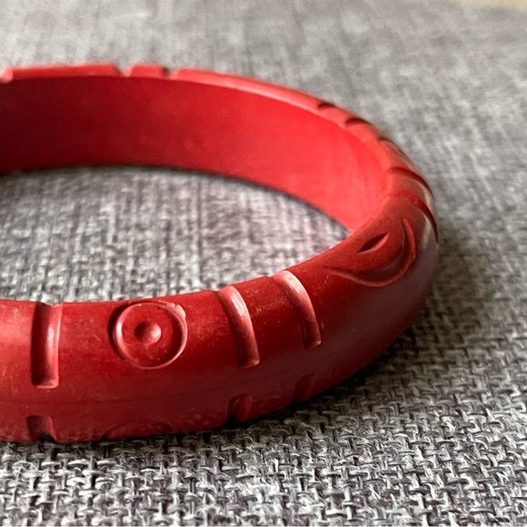 Bakelite Rare Antique Art Deco Vintage Deep Red Hand Carved 3" Diameter - Picture 6 of 16